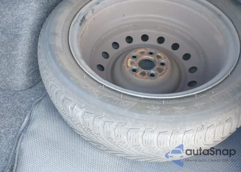 2014 Toyota Corolla Le z USA, uszkodzony, nr VIN 2T1BURHE9EC116487